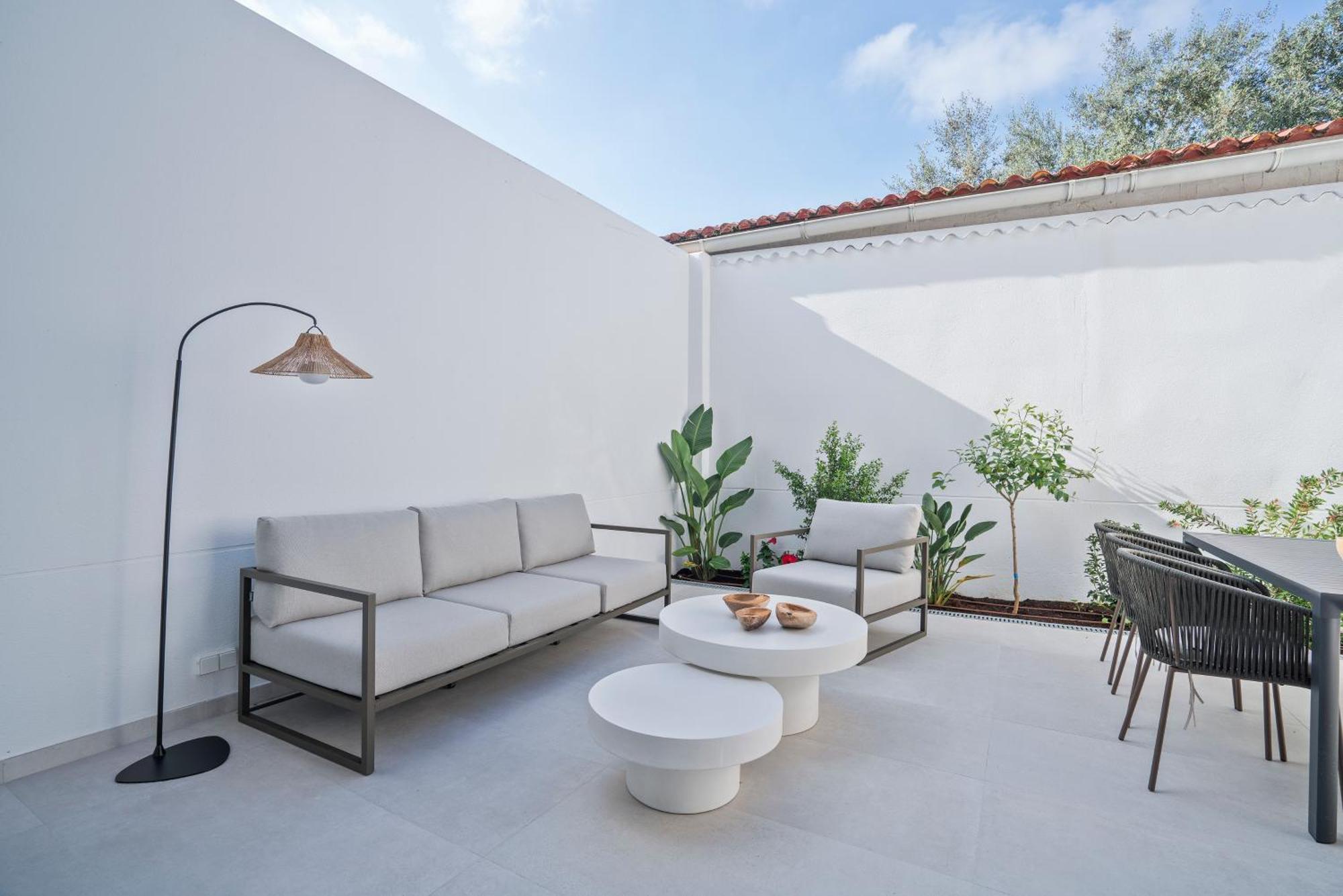Sitges Spaces Garden Condo-2 Bedrooms, 2 Bathrooms, Garden Terrace, Near Center, Sleeps Up To 6- Monthly Rentals Only Ngoại thất bức ảnh