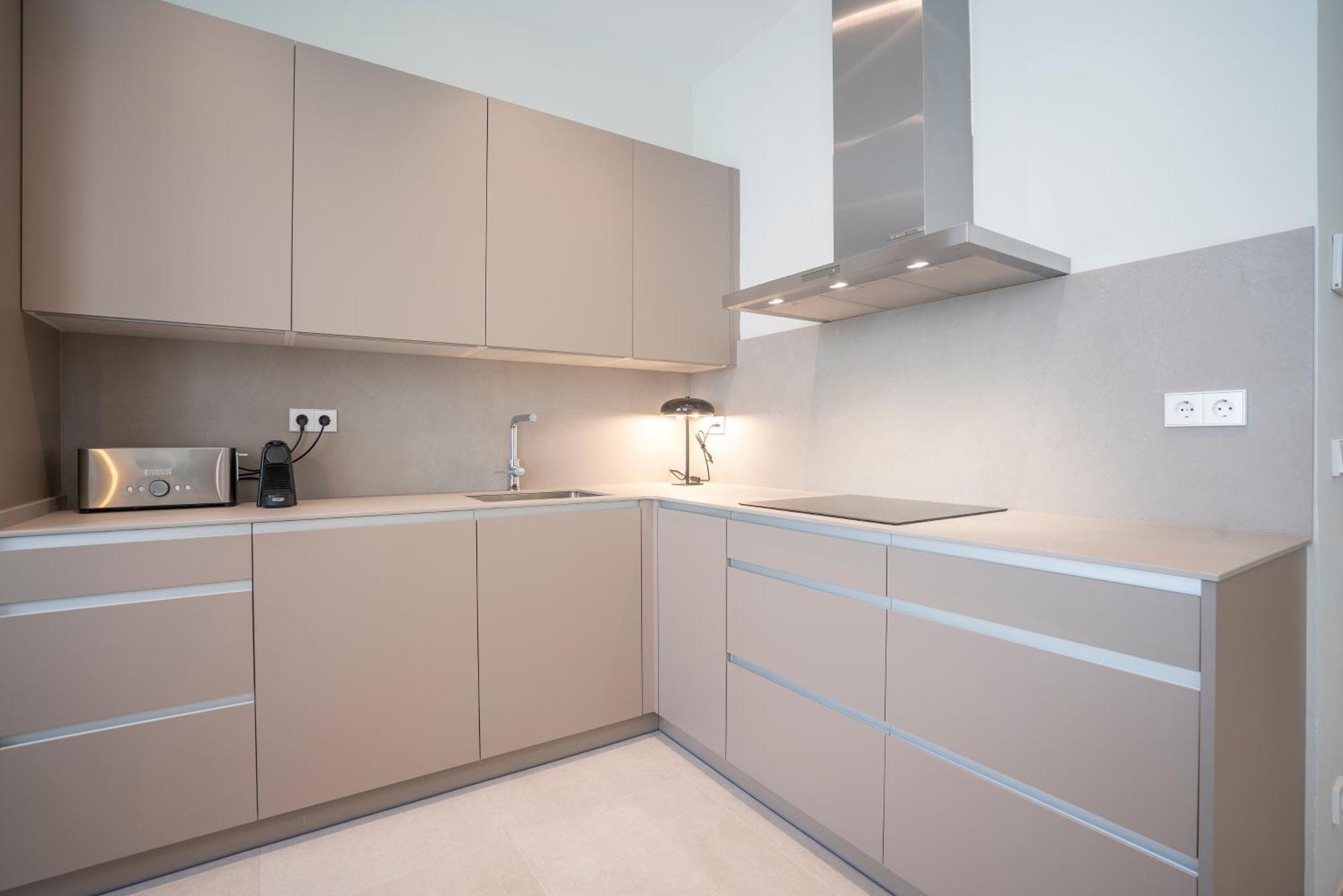 Sitges Spaces Garden Condo-2 Bedrooms, 2 Bathrooms, Garden Terrace, Near Center, Sleeps Up To 6- Monthly Rentals Only Ngoại thất bức ảnh