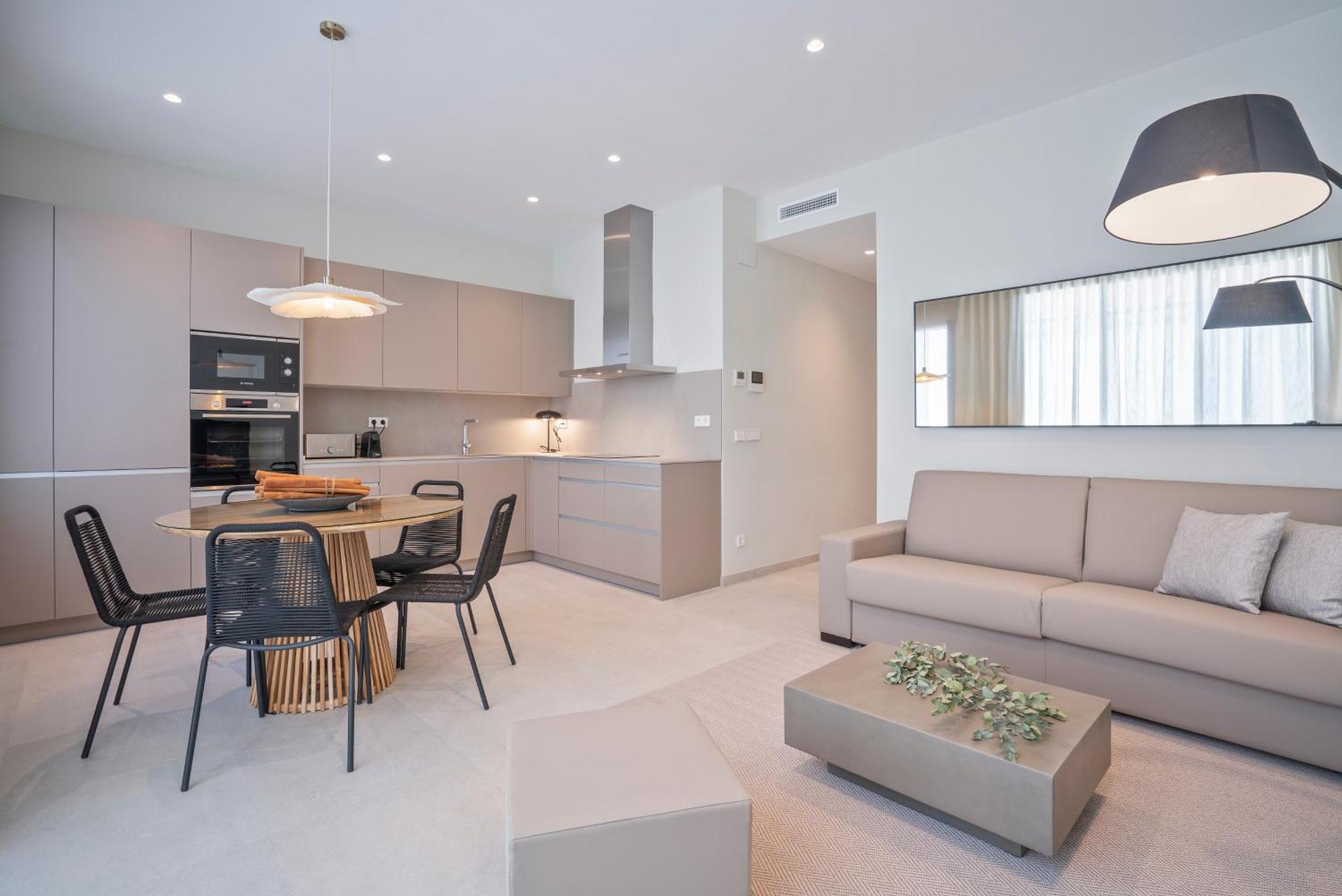 Sitges Spaces Garden Condo-2 Bedrooms, 2 Bathrooms, Garden Terrace, Near Center, Sleeps Up To 6- Monthly Rentals Only Ngoại thất bức ảnh