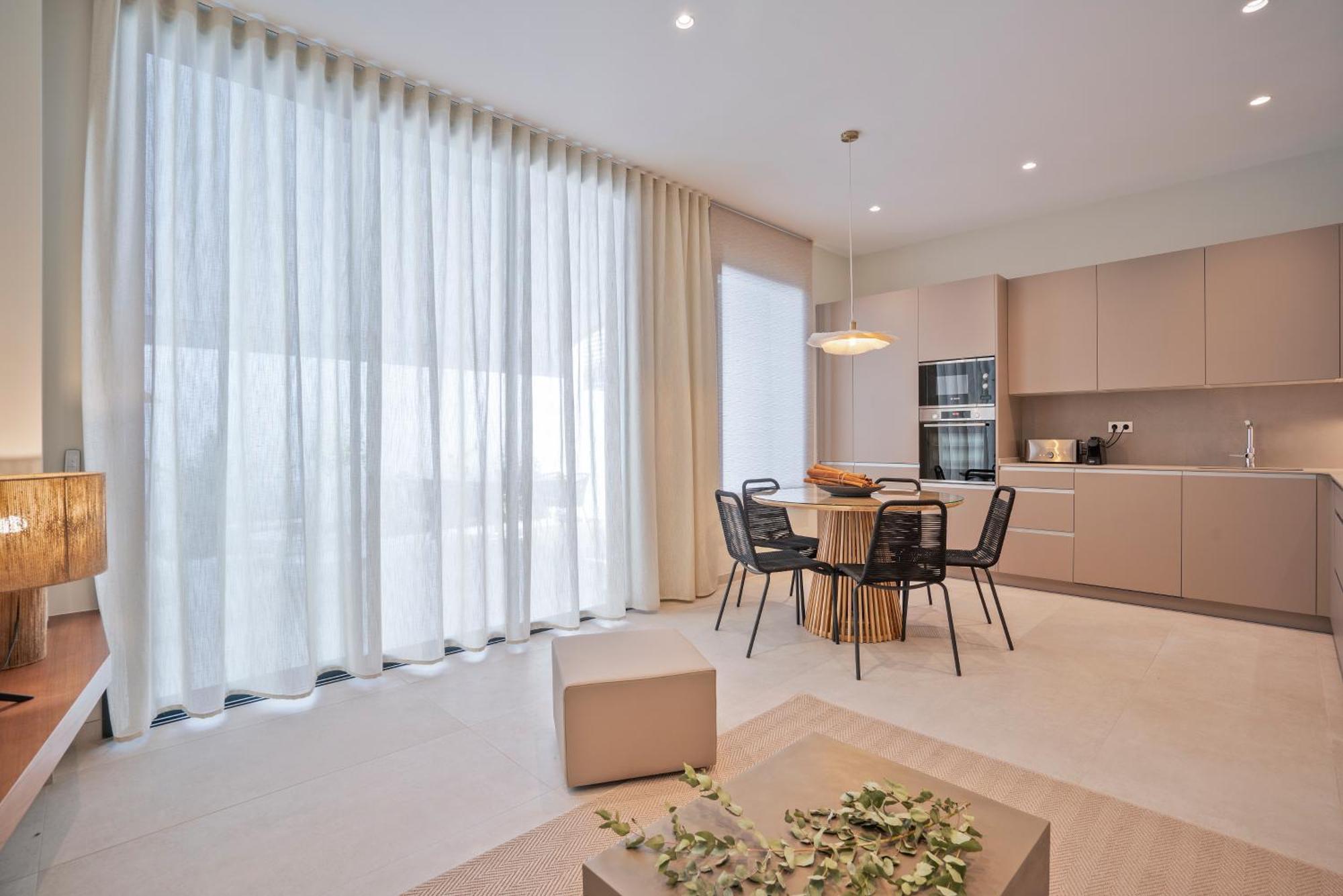 Sitges Spaces Garden Condo-2 Bedrooms, 2 Bathrooms, Garden Terrace, Near Center, Sleeps Up To 6- Monthly Rentals Only Ngoại thất bức ảnh
